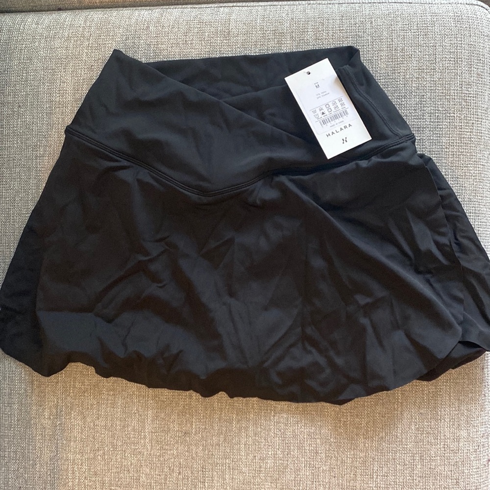 Halara- NEW- everyday Cloudful Air Crossover Side Pocket 2-in-1 tennis skirt